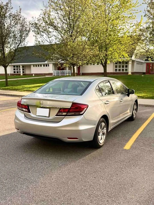 2014 Honda Civic 9th Gen - Image 4 of 12