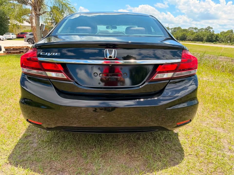 2014 Honda Civic 9th Gen - Image 4 of 13
