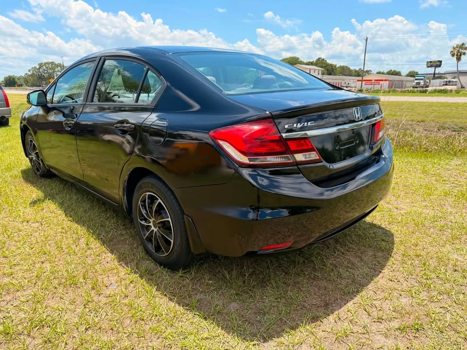 2014 Honda Civic 9th Gen - Image 3 of 13