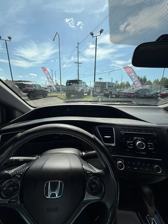 2014 Honda Civic 9th Gen - Image 15 of 19