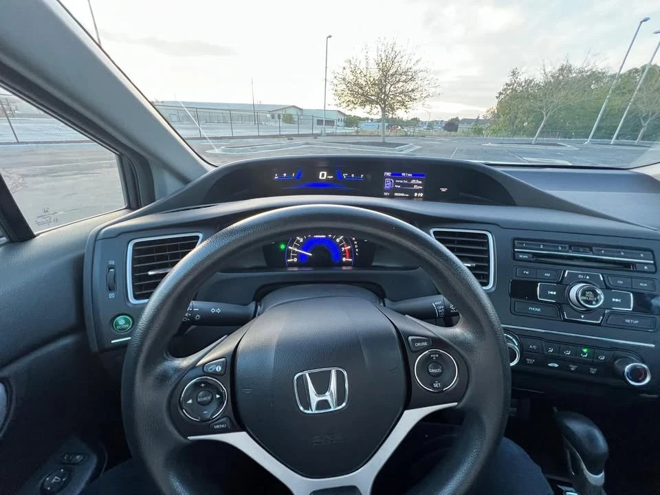 2014 Honda Civic 9th Gen - Image 10 of 20