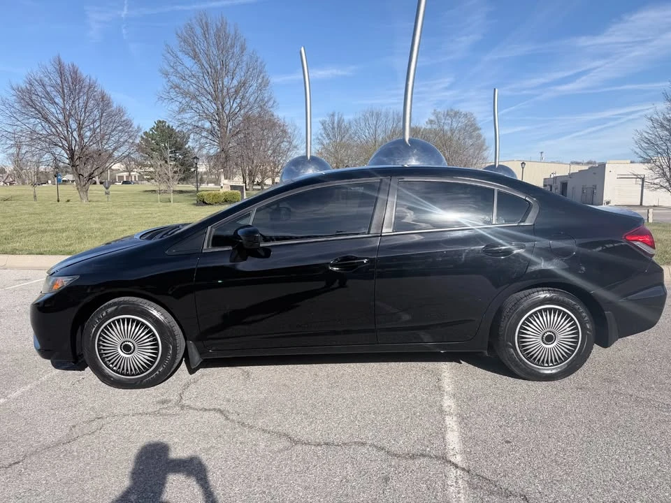 2014 Honda Civic 9th Gen - Image 5 of 20