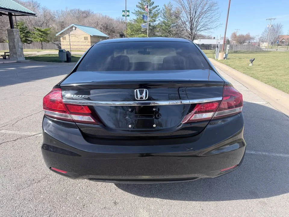2014 Honda Civic 9th Gen - Image 8 of 20