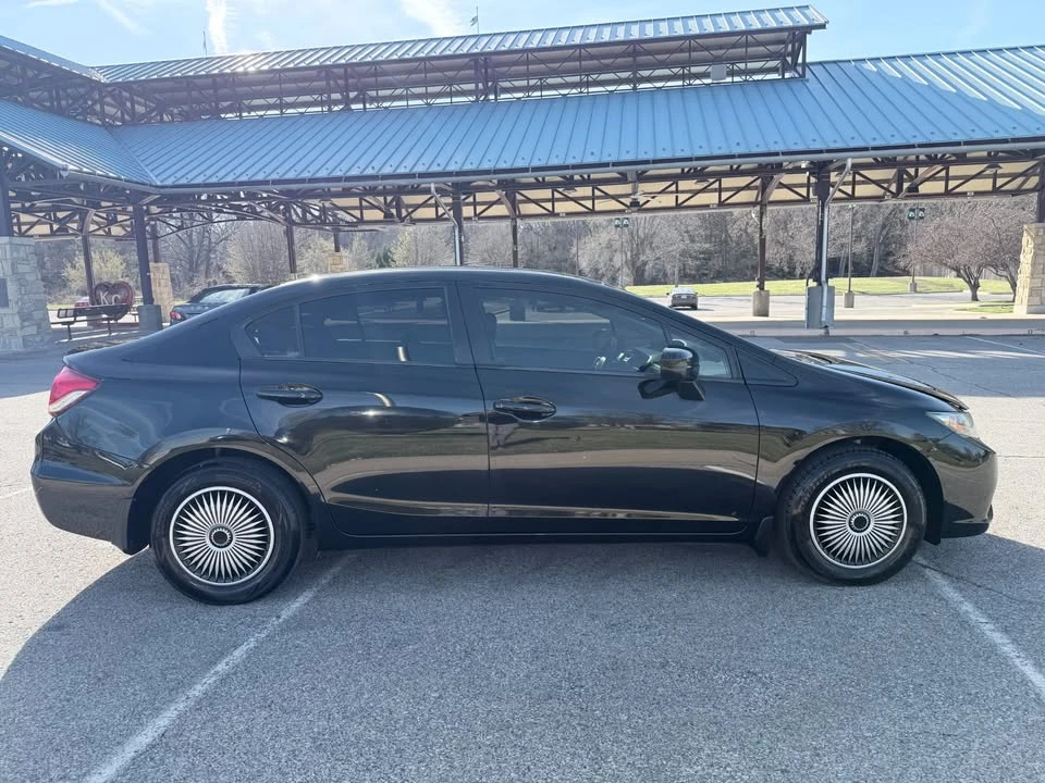 2014 Honda Civic 9th Gen - Image 2 of 20