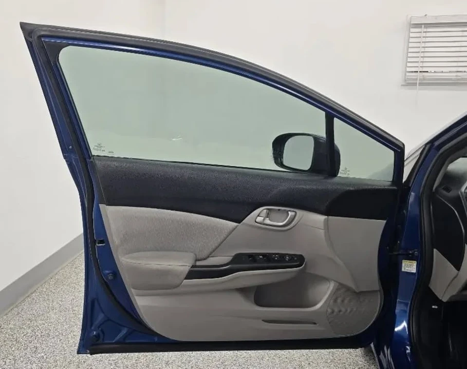 2014 Honda Civic 9th Gen - Image 17 of 20