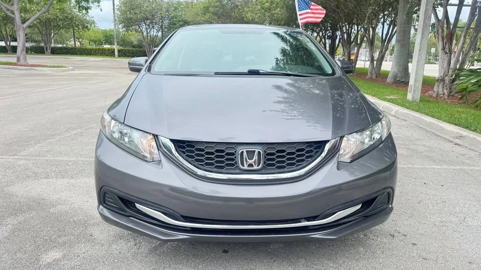 2014 Honda Civic 9th Gen - Image 2 of 13