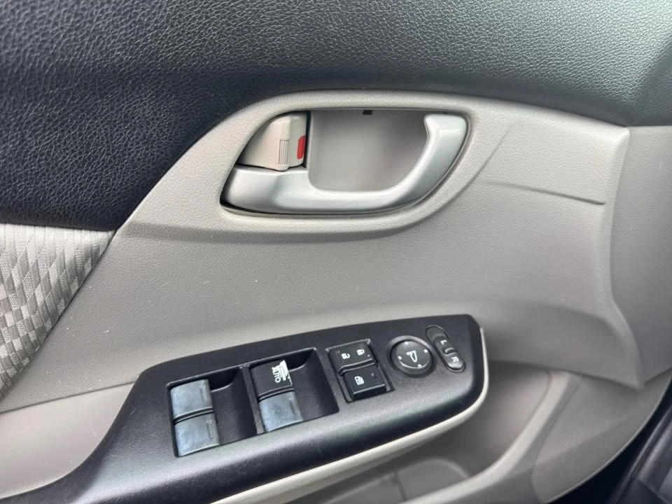2014 Honda Civic 9th Gen - Image 17 of 20