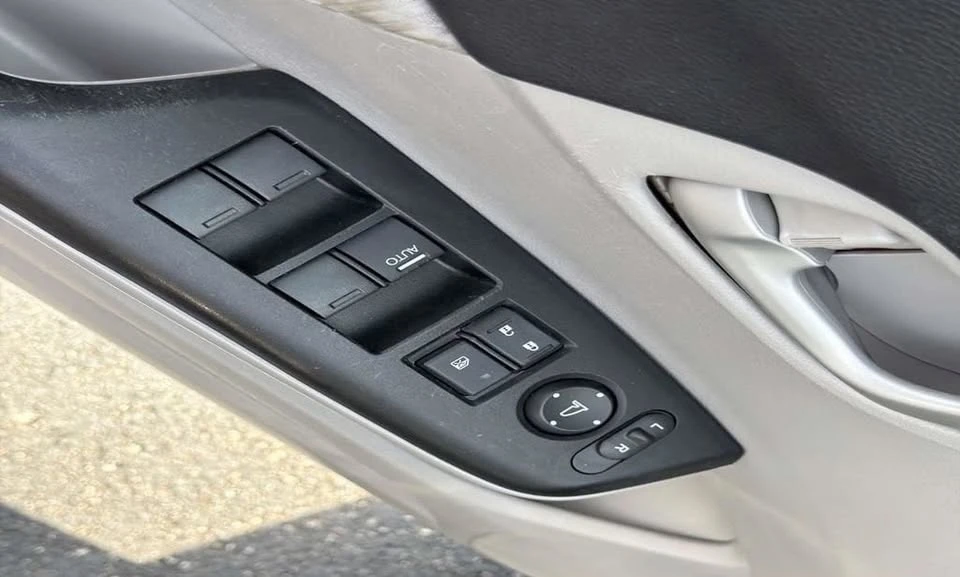 2014 Honda Civic 9th Gen - Image 18 of 19