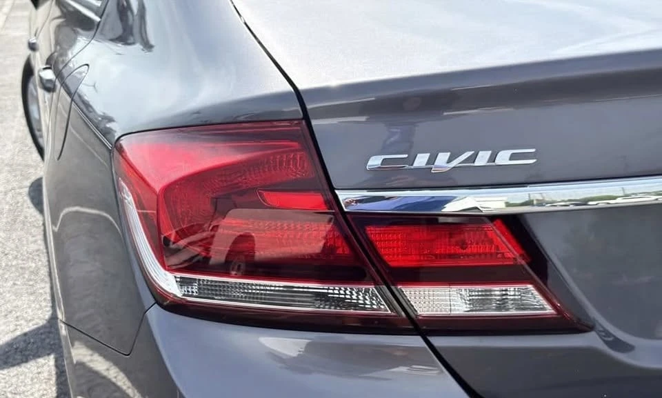 2014 Honda Civic 9th Gen - Image 11 of 19