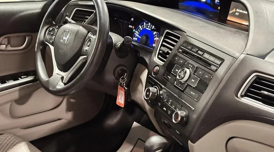 2014 Honda Civic 9th Gen - Image 11 of 20