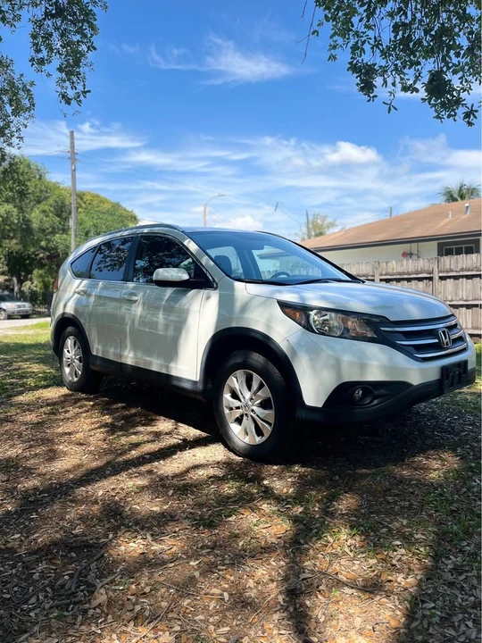 2014 Honda CR-V 4th Gen - Image 2 of 15