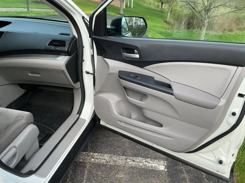 2014 Honda CR-V 4th Gen - Image 11 of 17