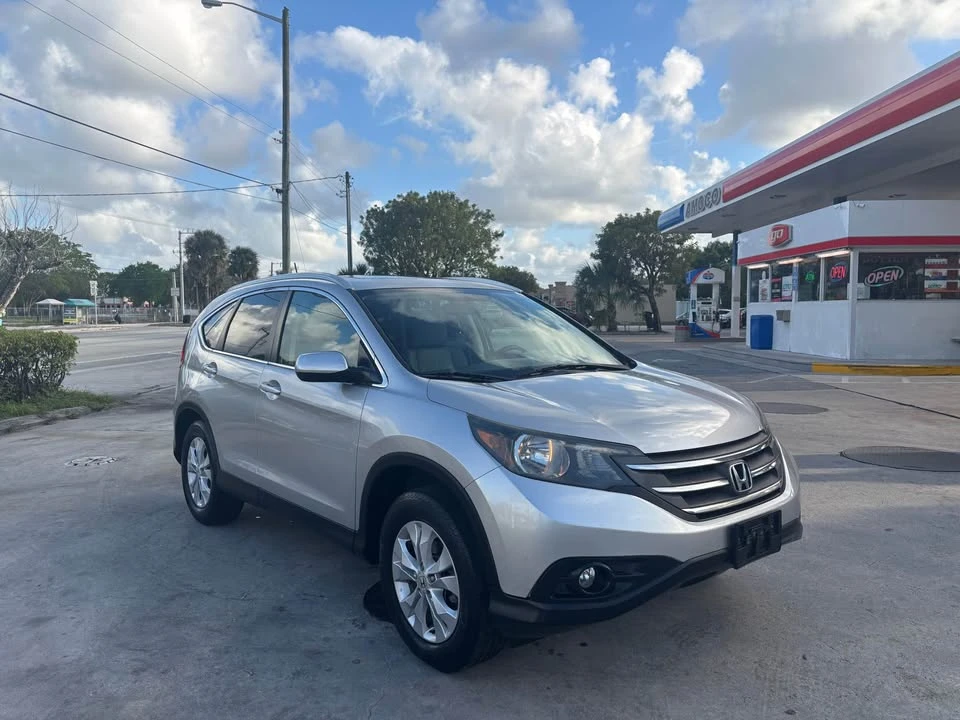 2014 Honda CR-V 4th Gen - Image 2 of 13