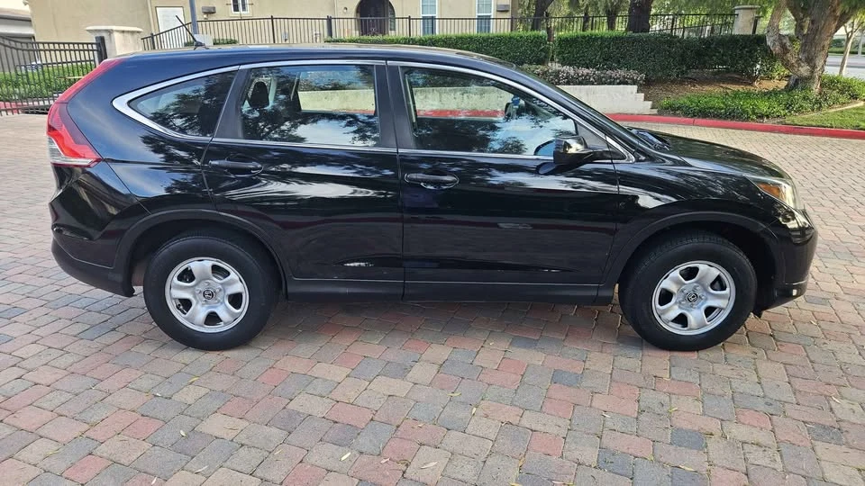2014 Honda CR-V 4th Gen - Image 2 of 8
