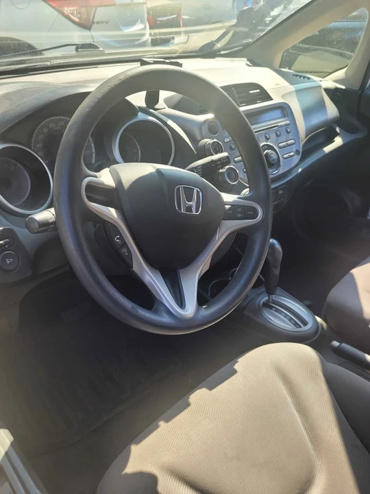 2014 Honda Fit - Image 2 of 5
