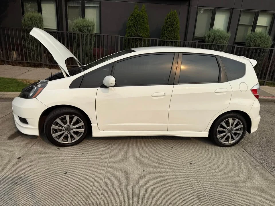 2014 Honda Fit - Image 2 of 9