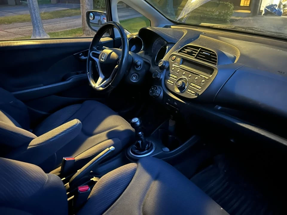 2014 Honda Fit - Image 9 of 11