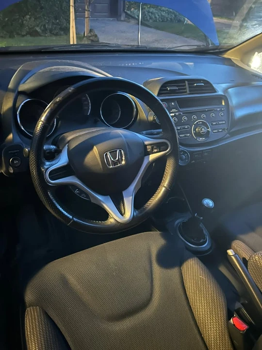 2014 Honda Fit - Image 10 of 11