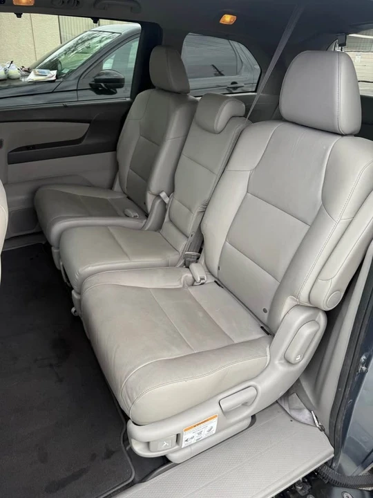 2014 Honda Odyssey - Image 2 of 8