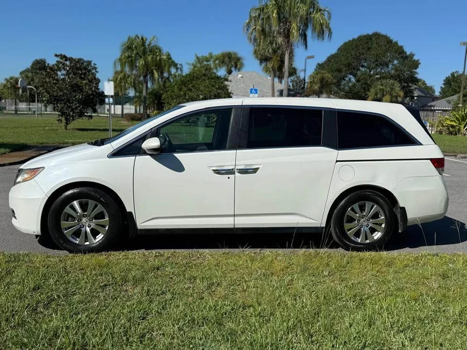 2014 Honda Odyssey - Image 2 of 9