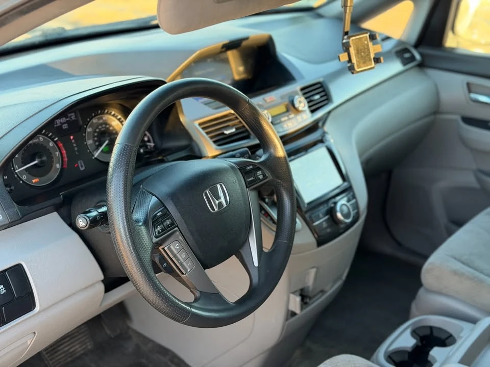 2014 Honda Odyssey - Image 9 of 19