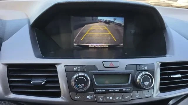 2014 Honda Odyssey - Image 17 of 19