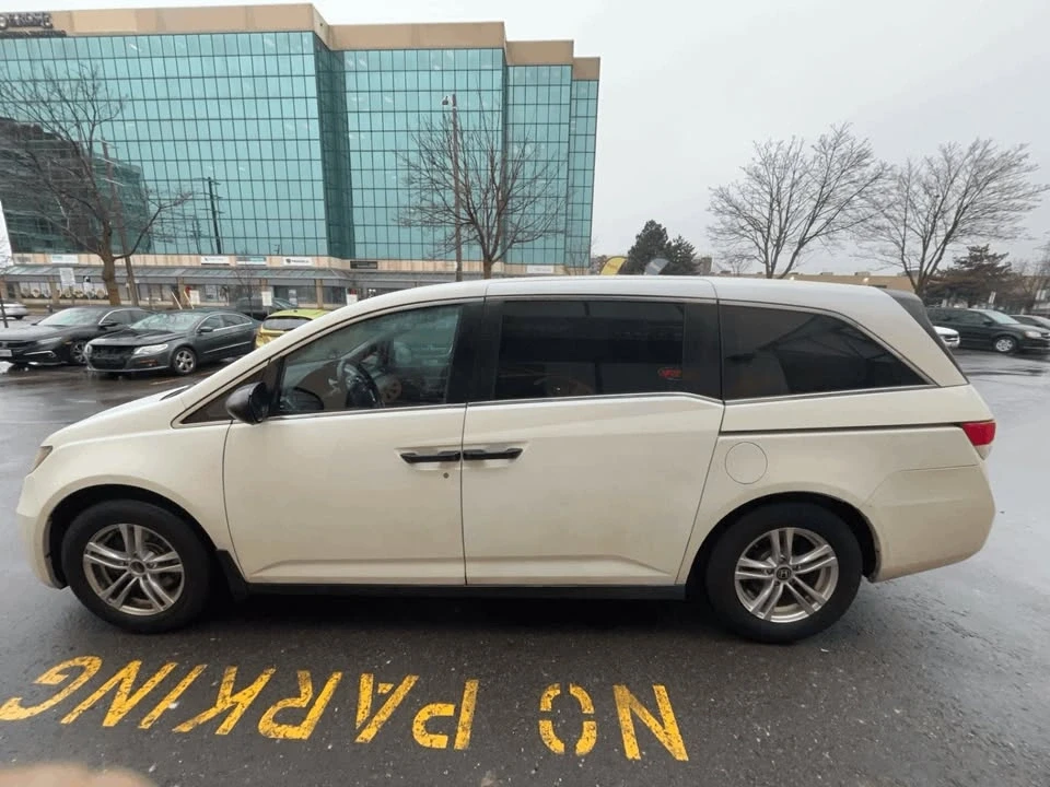 2014 Honda Odyssey - Image 4 of 17