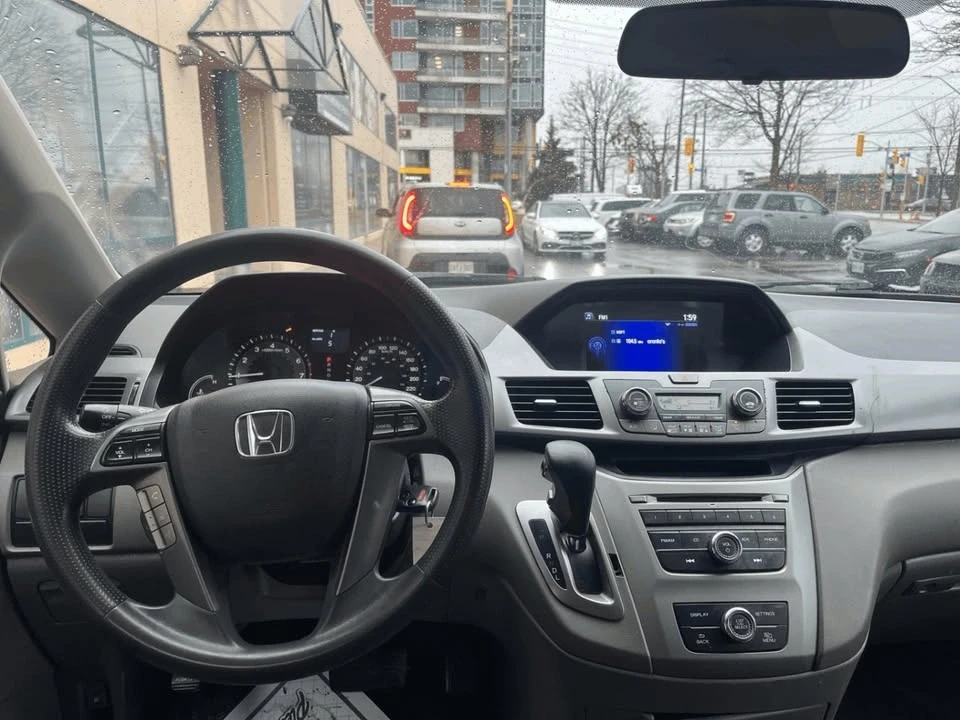 2014 Honda Odyssey - Image 10 of 17