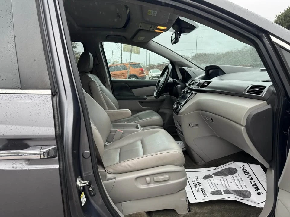 2014 Honda Odyssey - Image 11 of 16