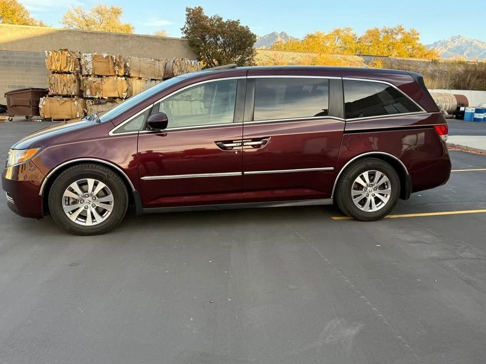 2014 Honda Odyssey - Image 2 of 11