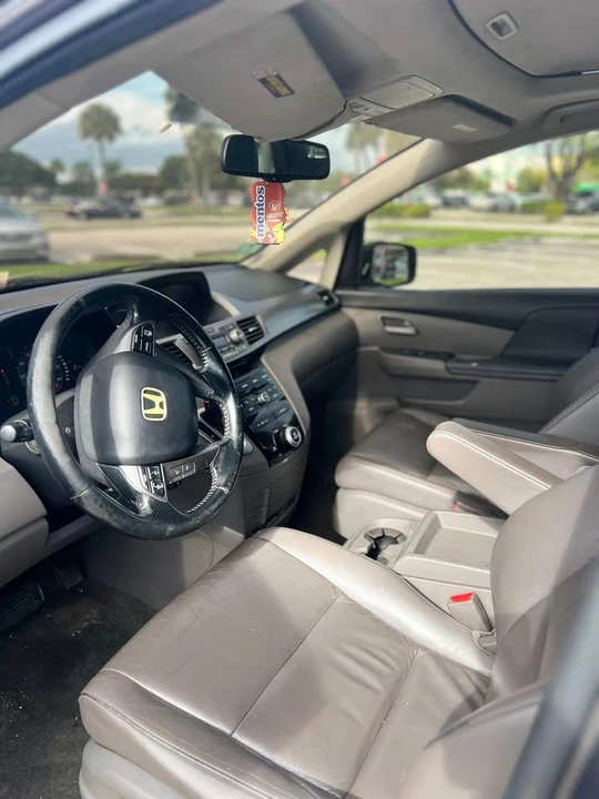2014 Honda Odyssey - Image 2 of 9