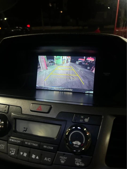 2014 Honda Odyssey - Image 15 of 20