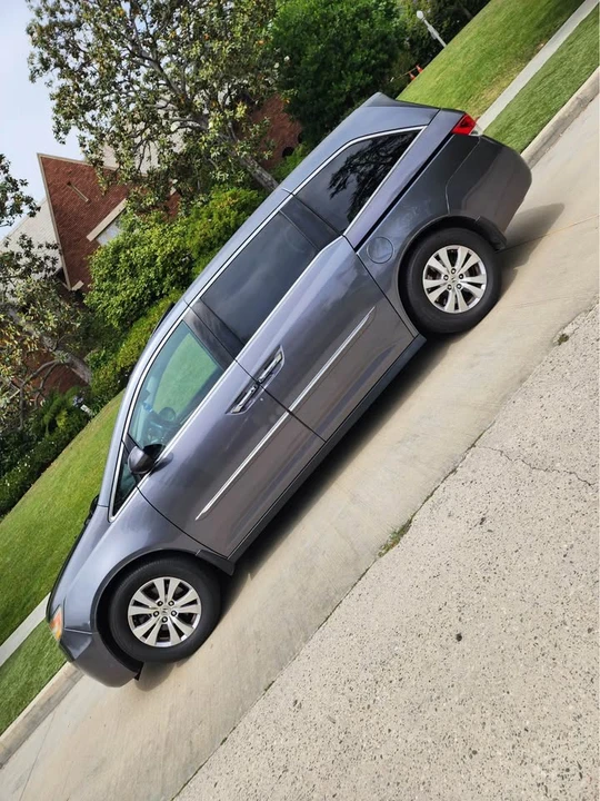 2014 Honda Odyssey - Image 2 of 16