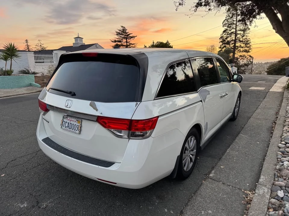 2014 Honda Odyssey - Image 3 of 11