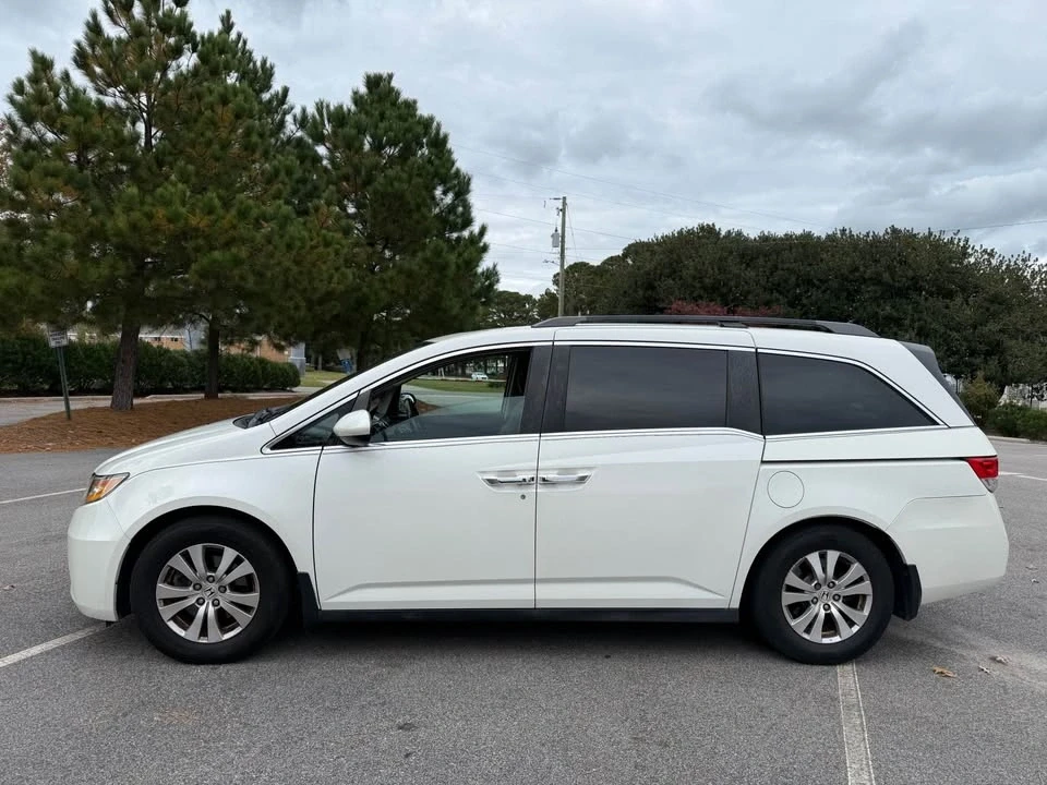 2014 Honda Odyssey - Image 2 of 20