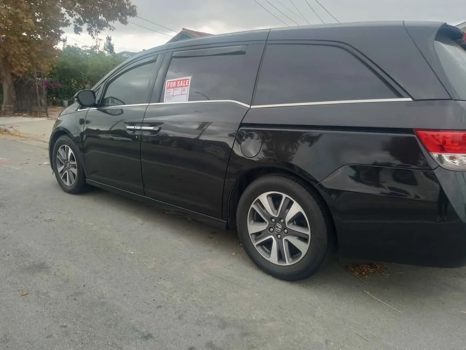 2014 Honda Odyssey - Image 3 of 7