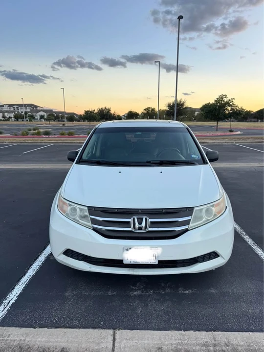2014 Honda Odyssey - Image 2 of 13