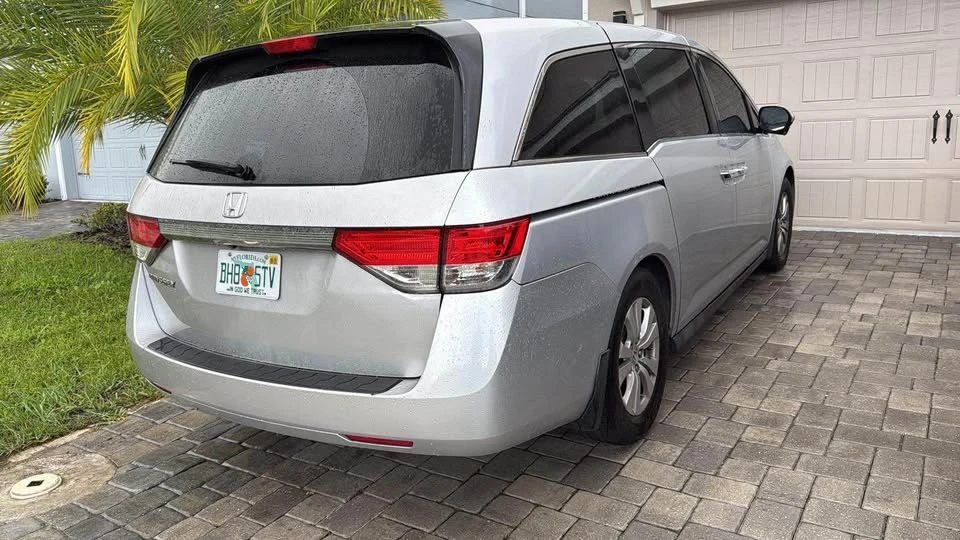 2014 Honda Odyssey - Image 2 of 7
