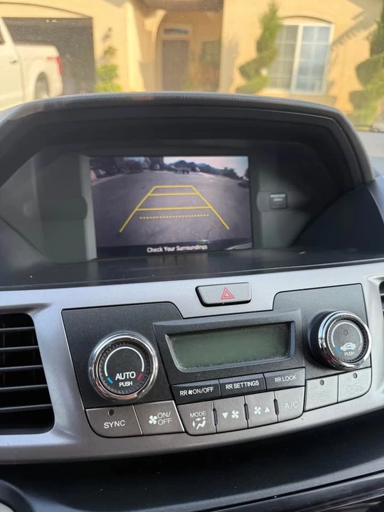 2014 Honda Odyssey - Image 9 of 20
