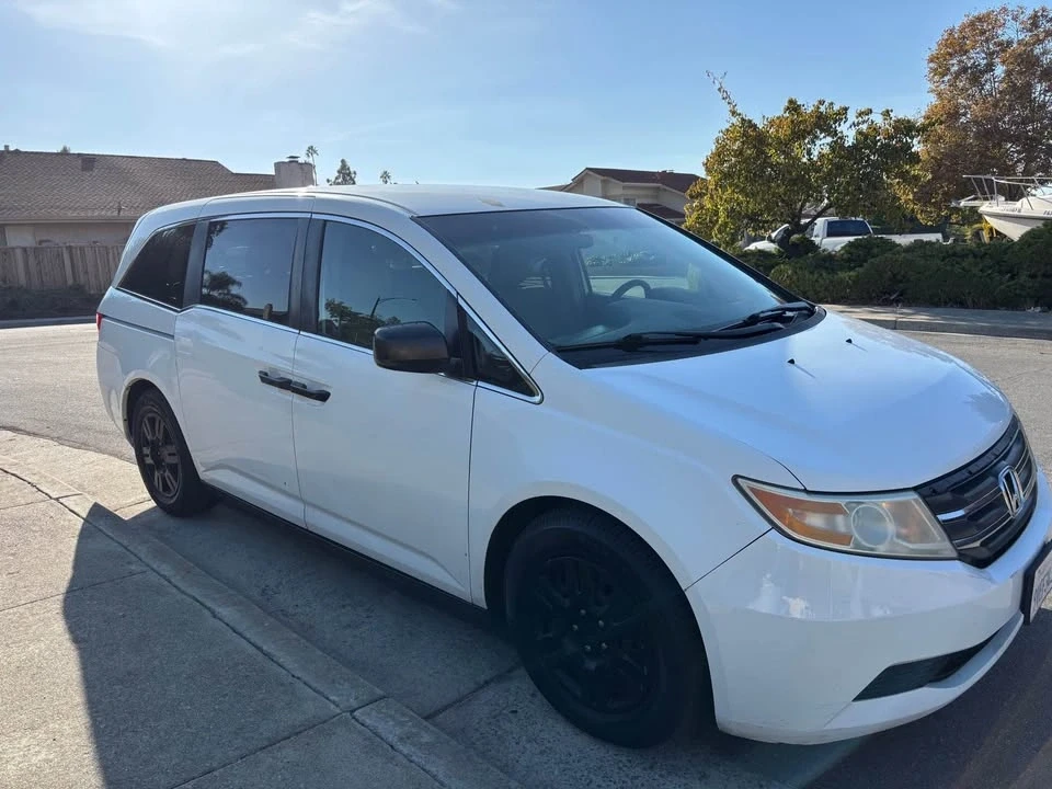 2014 Honda Odyssey - Image 4 of 10