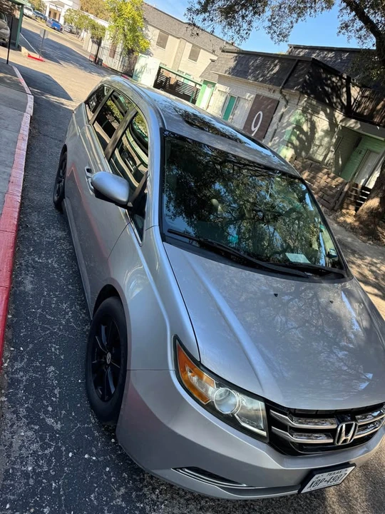 2014 Honda Odyssey - Image 4 of 14
