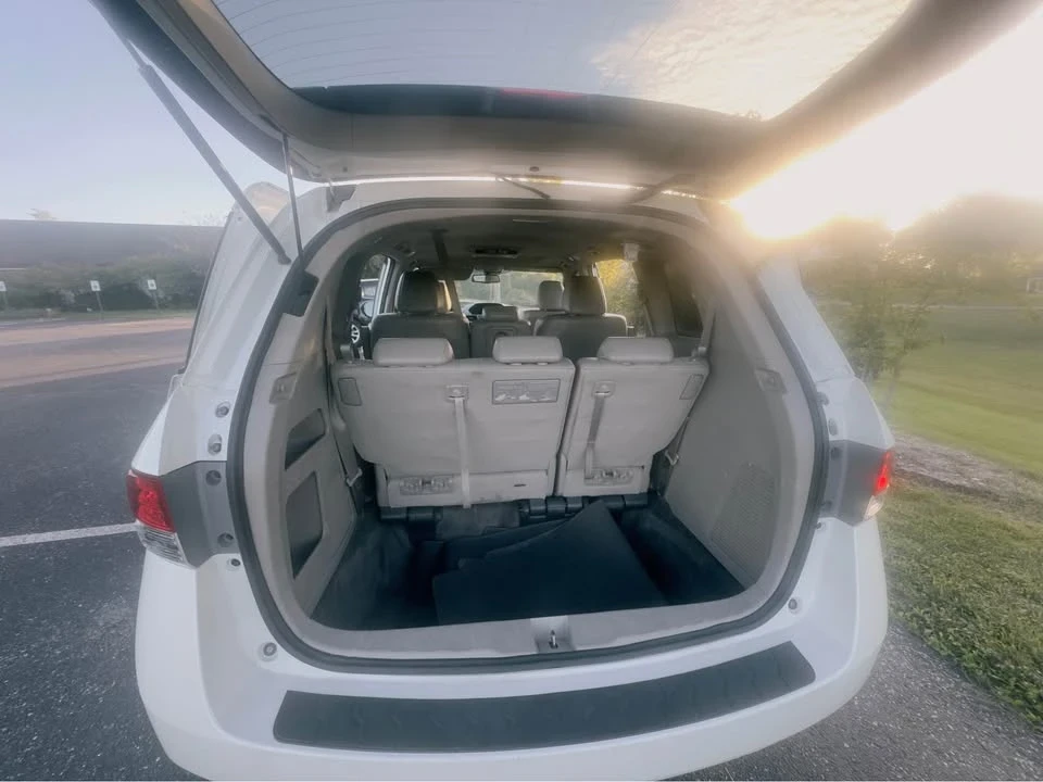2014 Honda Odyssey - Image 8 of 9
