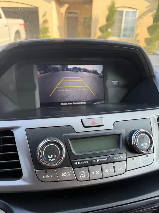 2014 Honda Odyssey - Image 8 of 15