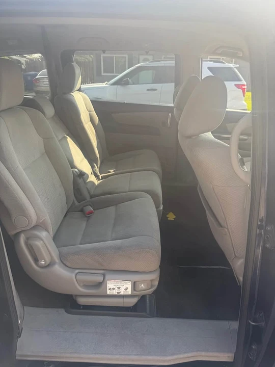 2014 Honda Odyssey - Image 5 of 15