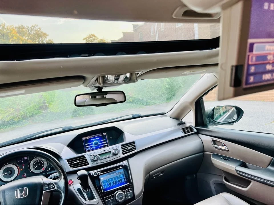 2014 Honda Odyssey - Image 11 of 19