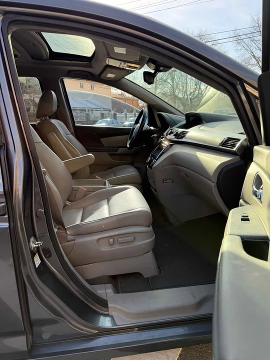 2014 Honda Odyssey - Image 11 of 18