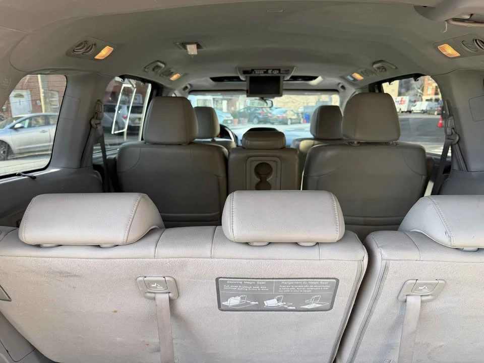 2014 Honda Odyssey - Image 16 of 18