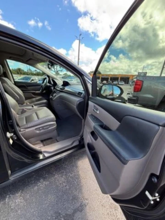 2014 Honda Odyssey - Image 8 of 15