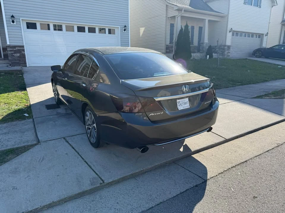 2014 Honda Accord 9th Gen - Image 5 of 13