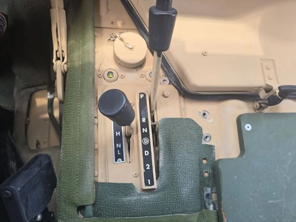 2014 Hummer HMMWV - Image 12 of 19